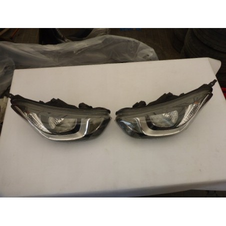LAMPA PRZÓD PRZEDNIA LEWA PRAWA I20 12-14 LIFT