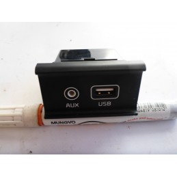 GNIAZDO PORT USB AUX SPORTAGE IV 15-