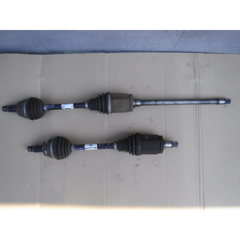 PÓŁOŚ LEWA PRZEDNIA BMW X5 E70 X6 E71 3.0D 2006-