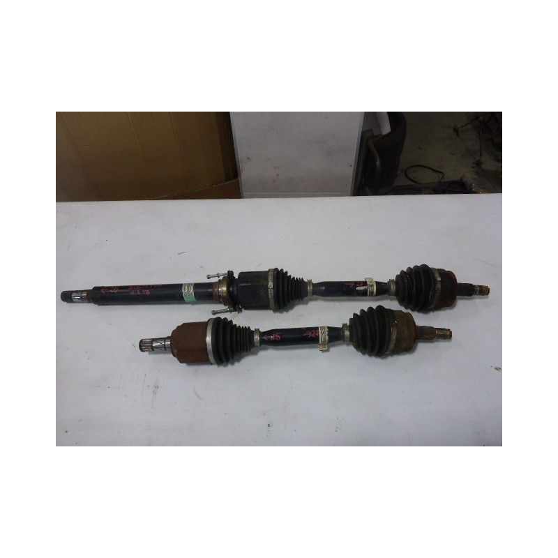 PÓŁOŚ PÓŁOŚKA LEWA PRAWA GIULIETTA 10- 1.4 T-JET