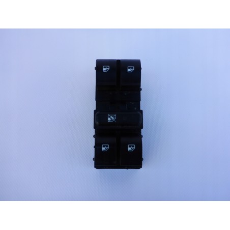 PANEL PRZYCISK PODNOSZENIA SZYBY FIAT 500L 12-