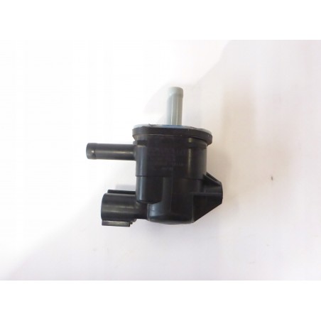 ZAWÓR PODCIŚNIENIA LEXUS IS III 300H 13-