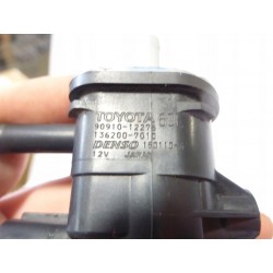 ZAWÓR PODCIŚNIENIA LEXUS IS III 300H 13-