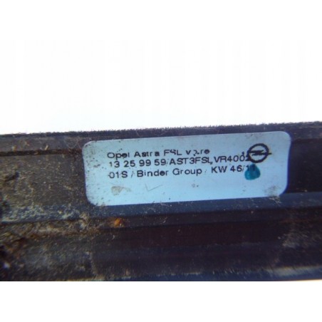 LISTWA ZGRANIAJĄCA PRAWA OPEL ASTRA J IV GTC