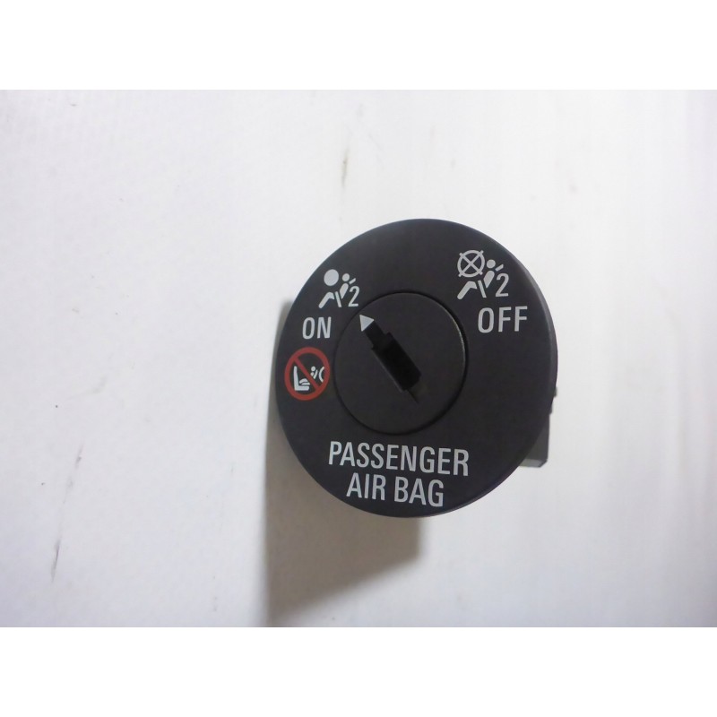 WYŁĄCZNIK PODUSZKI AIRBAG OPEL KARL VIVA 15- 1,0