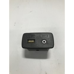 GNIAZDO AUX USB SUBARU LEGACY V 09-
