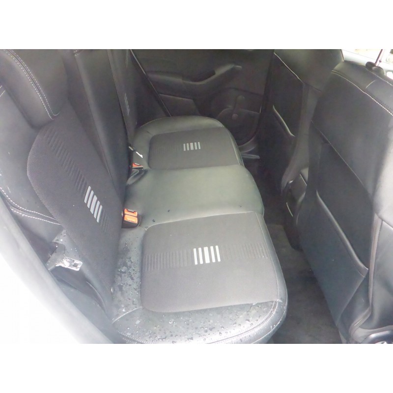 FOTELE PRZÓD KANAPA TYŁ ŚRUBY FIESTA MK8 5D 17-