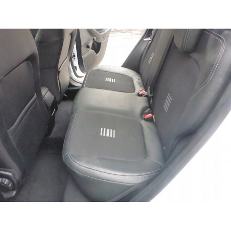 FOTELE PRZÓD KANAPA TYŁ ŚRUBY FIESTA MK8 5D 17-