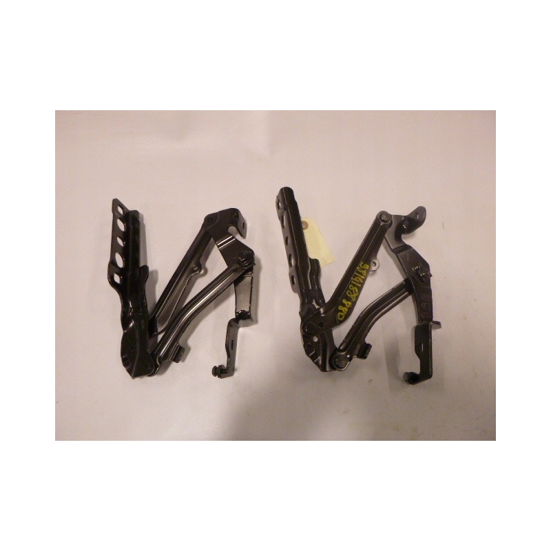 ZAWIAS MASKI LEWY PRAWY OPEL GRANDLAND X 2017-