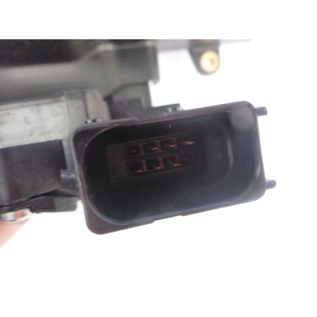 ZAMEK PRAWY PRZÓD 6 PIN OPEL CORSA E 14-