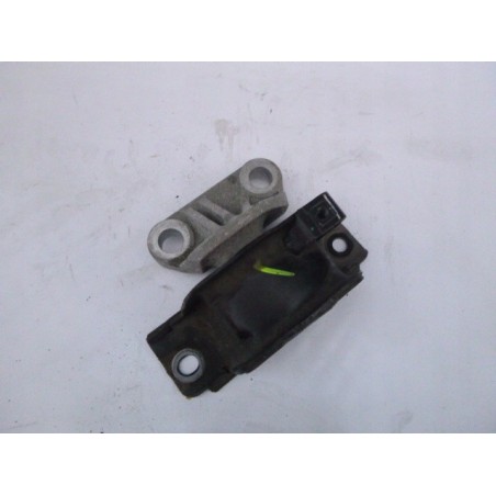 ŁAPA PODUSZKA SILNIKA OPEL CORSA E 14- 1.4 16V