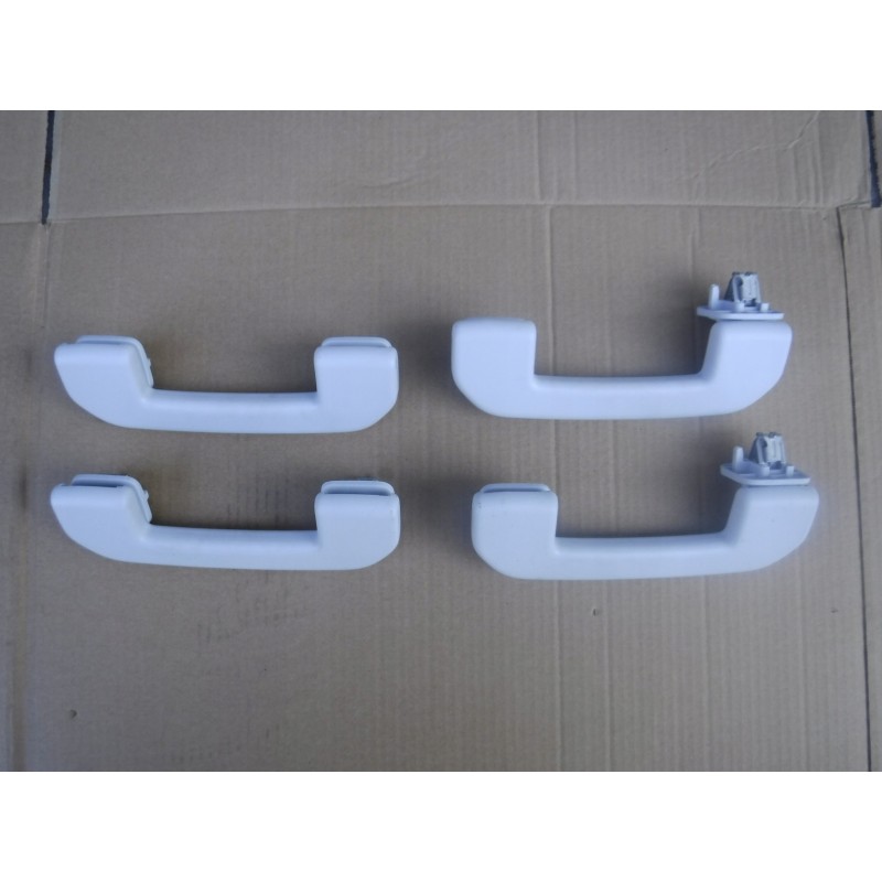 UCHWYT RĄCZKA PODSUFITKI OPEL GRANDLAND X 17-