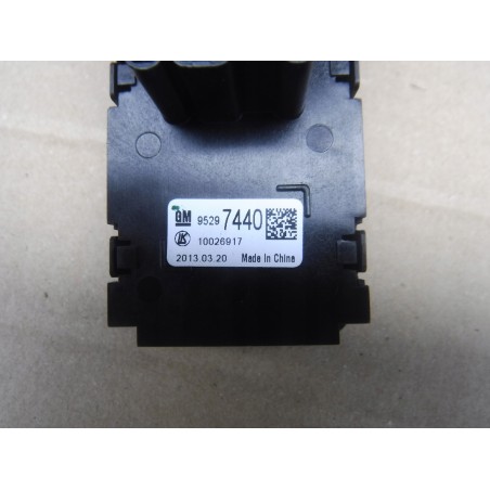 WŁĄCZNIK ŚWIATEŁ HALOGENÓW OPEL MOKKA TRAX 12-