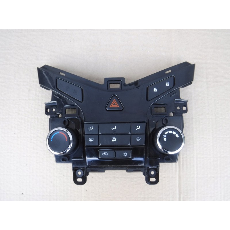 PANEL NAWIEWU KLIMATYZACJI CHEVROLET CRUZE 2009-
