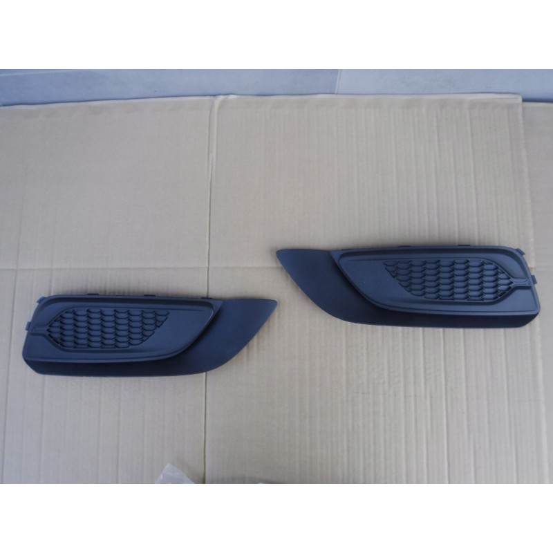 KRATKA ZAŚLEPKA HALOGENU OPEL CROSSLAND X 2017-