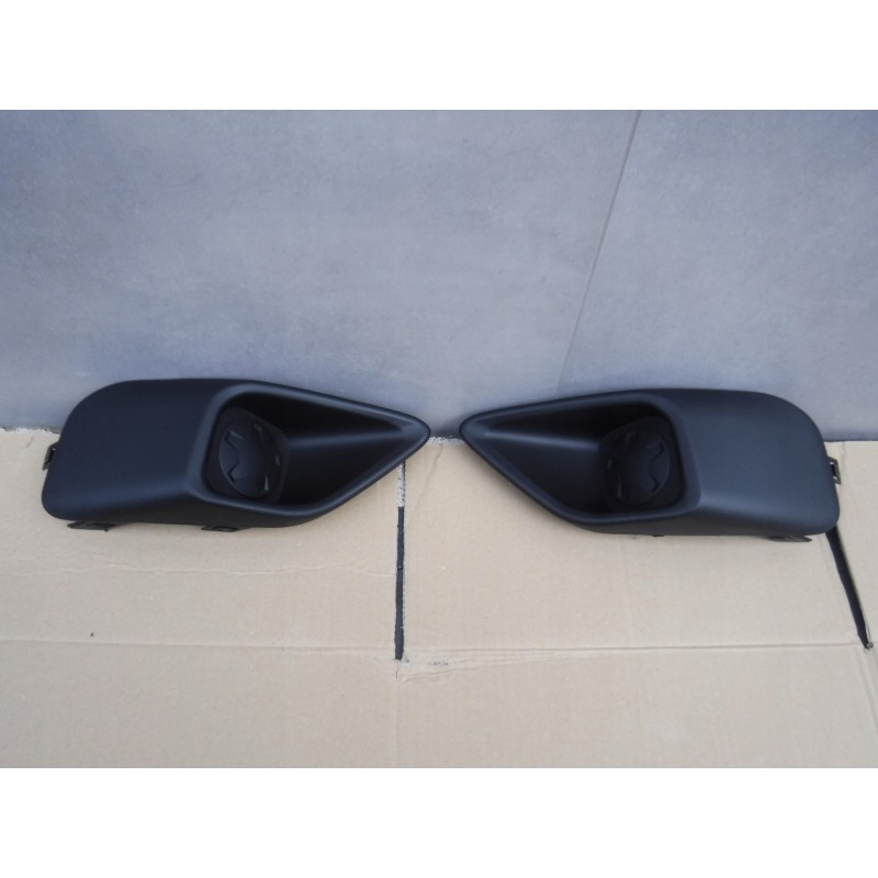 KRATKA ZAŚLEPKA RAMKA HALOGENU FIAT DOBLO 2015-