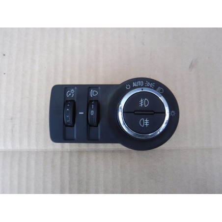 WŁĄCZNIK ŚWIATEŁ ASTRA J GTC 1.4T