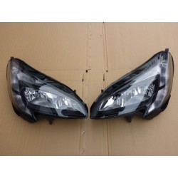 LAMPA REFLEKTOR PRZÓD LEWA PRAWA CORSA E 2014-