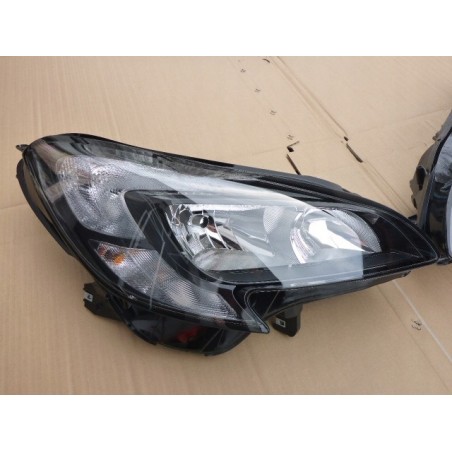 LAMPA REFLEKTOR PRZÓD LEWA PRAWA CORSA E 2014-