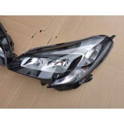 LAMPA REFLEKTOR PRZÓD LEWA PRAWA CORSA E 2014-