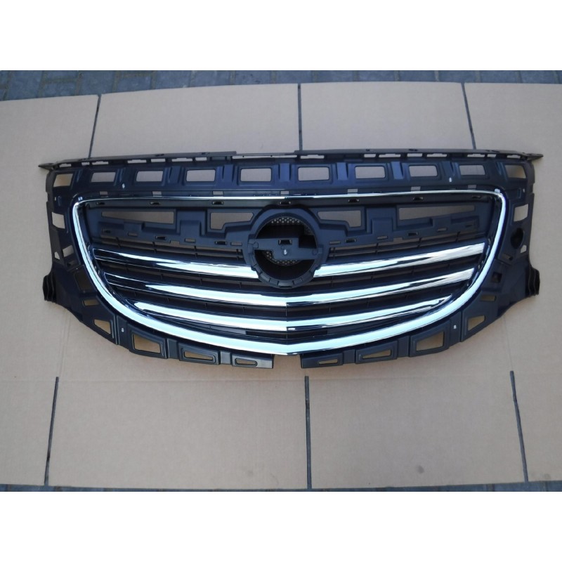 GRILL ATRAPA KRATKA PRZÓD INSIGNIA A 08-13