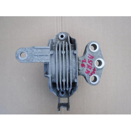 ŁAPA PODUSZKA SILNIKA ASTRA J IV 2009-