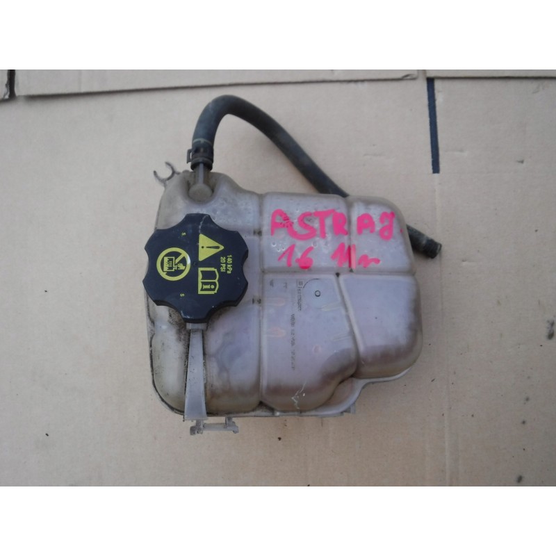 ZBIORNICZEK WYRÓWNAWCZY ASTRA J IV KOMBI 09-