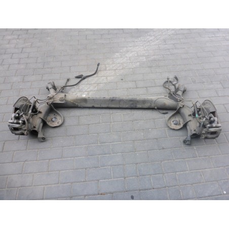 BELKA ZAWIESZENIA TYŁ KOMPLETNA QASHQAI J11 LIFT