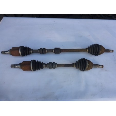 PÓŁOŚ LEWA PRAWA PRZÓD NISSAN JUKE 1.6 16V 10-