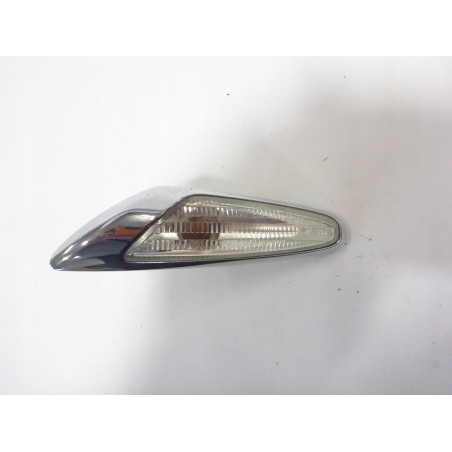 KIERUNKOWSKAZ PRAWY PRZÓD SUZUKI KIZASHI 09-