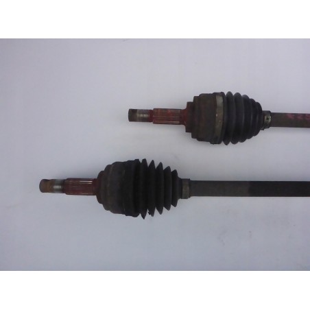 PÓŁOŚ LEWA PRAWA PRZÓD NISSAN CUBE 1.4 B 02-