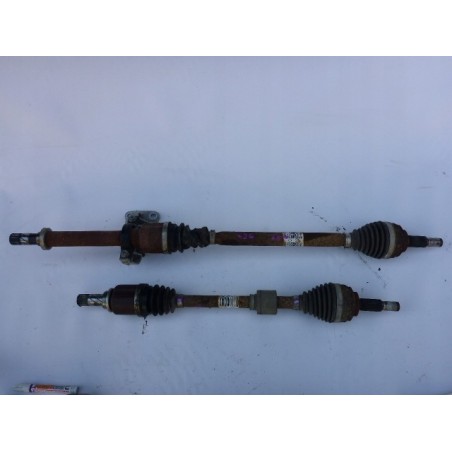 PÓŁOŚ PÓŁOŚKA LEWA PRAWA RENAULT CLIO IV 1.2 16V