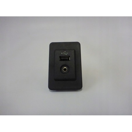 GNIAZDO WEJŚCIE USB AUX NISSAN NOTE E12 13-