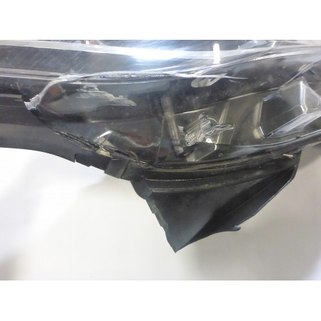 LAMPA PRAWA PRAWY PRZÓD RENAULT CAPTUR 13- UK