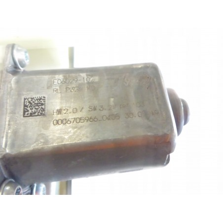 PODNOŚNIK SZYBY LEWY TYŁ QASHQAI J11 13-