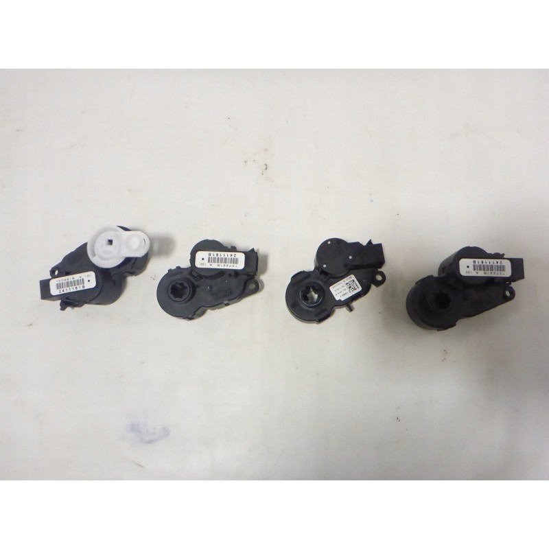 SILNICZEK NAGRZEWNICY RENAULT CLIO IV 13-