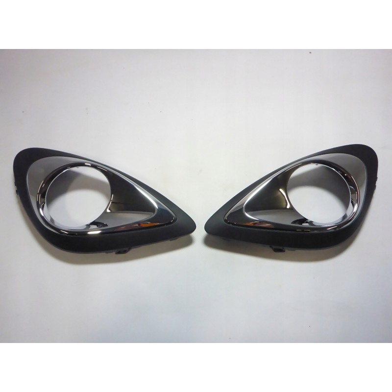 KRATKA HALOGENU LEWA PRAWA NISSAN MICRA K13 LIFT