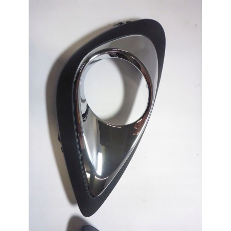 KRATKA HALOGENU LEWA PRAWA NISSAN MICRA K13 LIFT