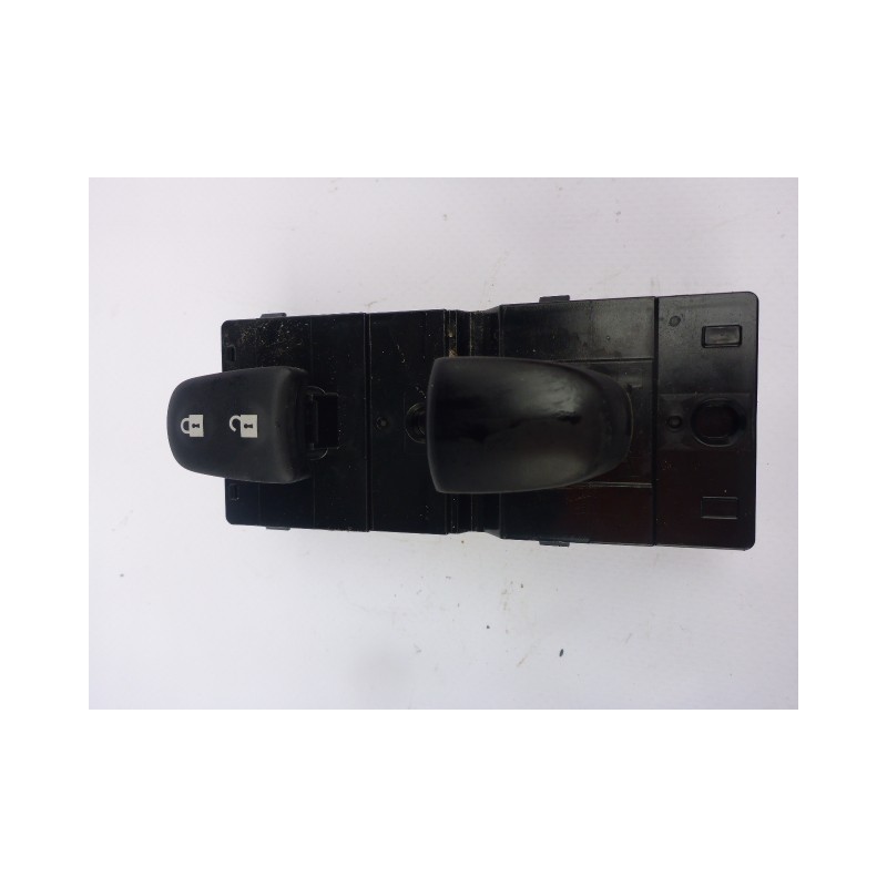 PANEL PRZEŁĄCZNIK SZYB PRAWY QASHQAI J11 13-