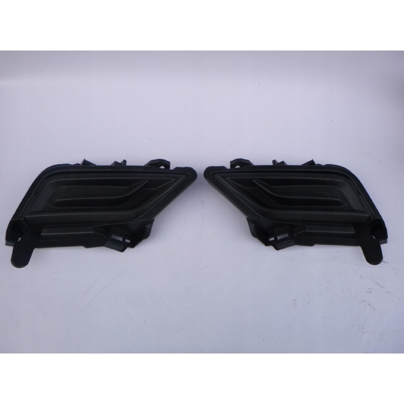 ZAŚLEPKA KRATKA HALOGENU LEWA PRAWA MICRA K14 17-