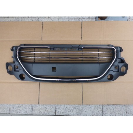 GRILL ATRAPA CHROM ZDERZAKA PRZÓD PEUGEOT 301 13-