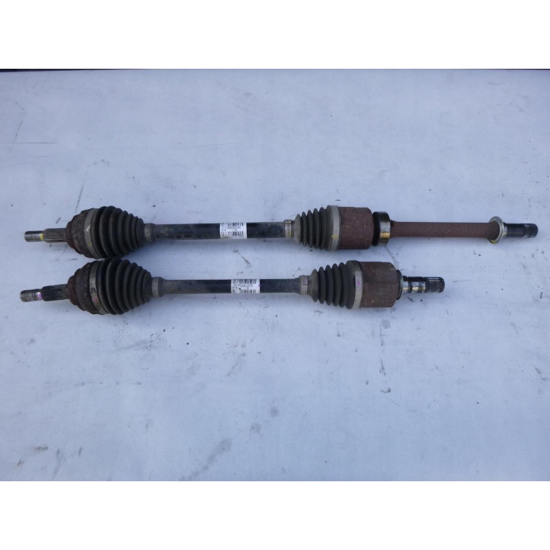 PÓŁOŚ LEWA KRÓTKA RENAULT ZOE ZE 13-