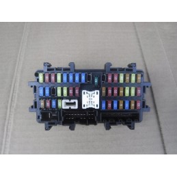 SKRZYNKA BEZPIECZNIKÓW INFINITI Q50 13- 2.2 CDI