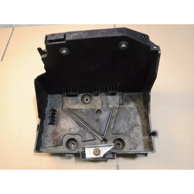 PODSTAWA AKUMULATORA RENAULT KANGOO II 2008-