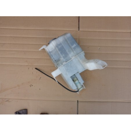 ZBIORNICZEK SPRYSKIWACZY + POMPKA NISSAN NV200 09-