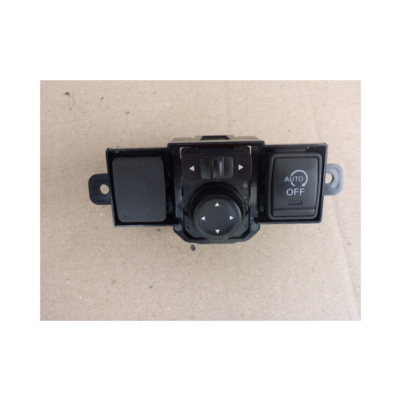 PRZEŁĄCZNIK LUSTEREK NISSAN NOTE E12 13-