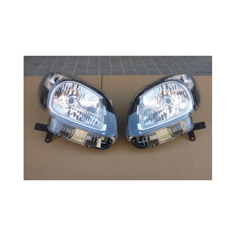 LAMPA LEWA PRAWA PRZÓD NISSAN NV250 2019-