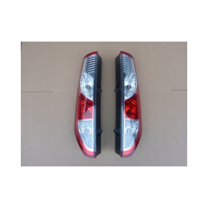 LAMPA LEWA PRAWA TYŁ TYLNA NISSAN NV250 2019-