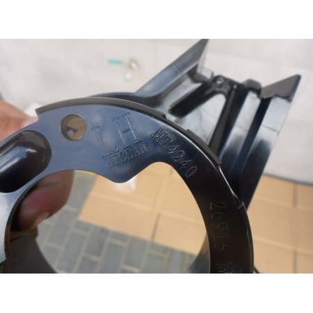 MOCOWANIE KOSZYK HALOGENU LEWY PRAWY JUKE 10- NOWE