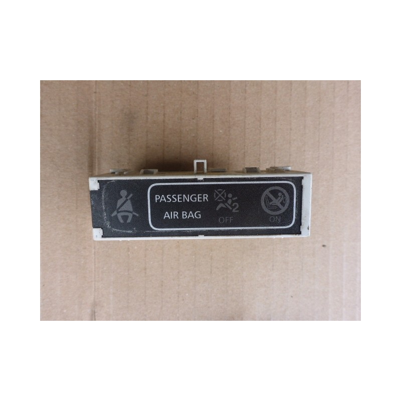 WYŚWIETLACZ PASÓW NV300 TRAFIC III VIVARO B 14-